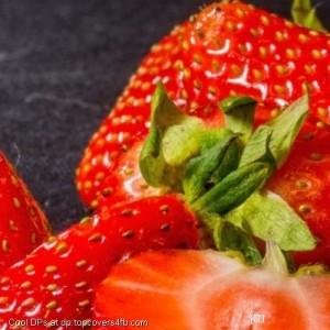 Strawberry-With-Black-Background-Display-Picture