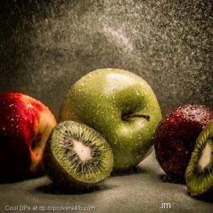 Apple-Peaches-Water-Fruit-Display-Picture